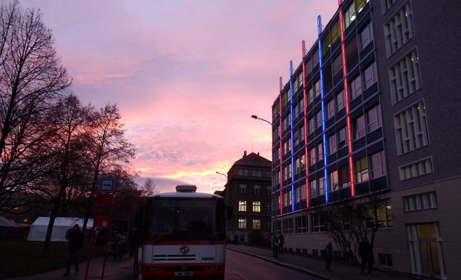 «Линии» украшают фасад электротехнического факультета ЧВУТ