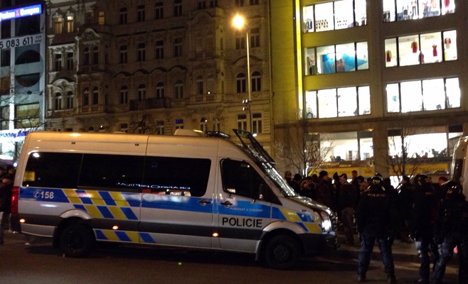 На Вацлавской площади собрались поклонники «Лацио», за ситуацией следит чешский ОМОН