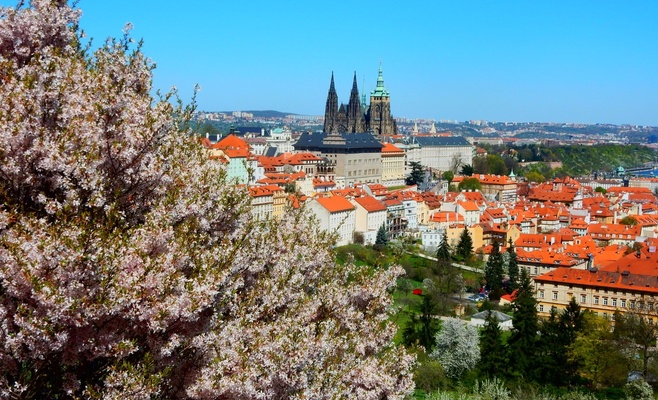 В Праге конец месяца будет теплым и солнечным