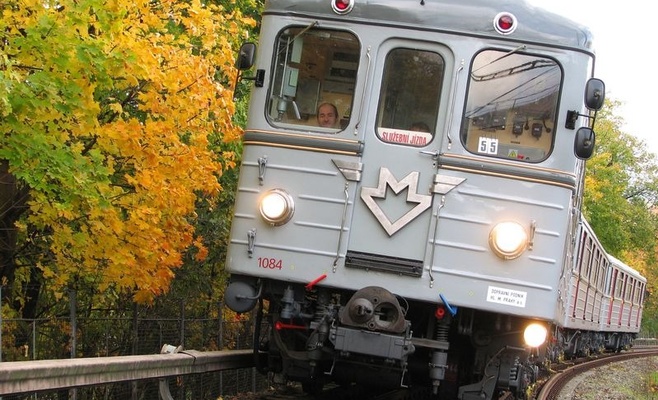 Поездка на историческом метро