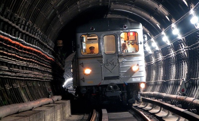 Поездка на историческом метро