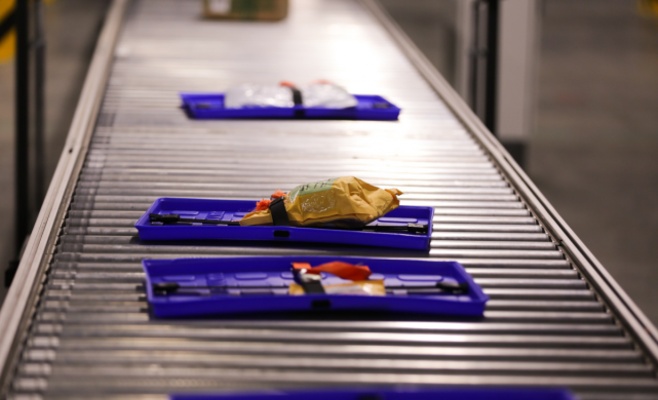 В Праге на почте обнаружили сумку со взрывными устройствами