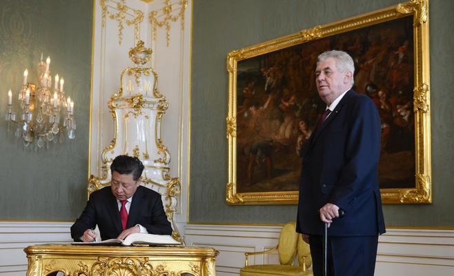 Президент Чехии выступает за отмену виз с Китаем