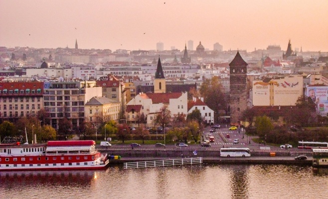 Пражские набережные готовят десятки интересных мероприятий на этот сезон