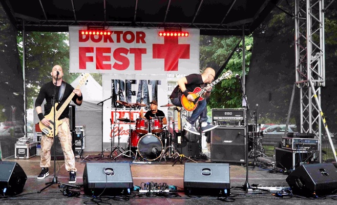 Мультижанровый фестиваль врачей-артистов DoktorFest