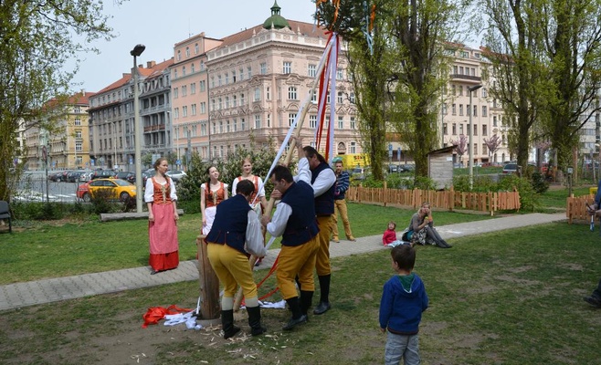 Встреча мая в Национальном музее сельского хозяйства