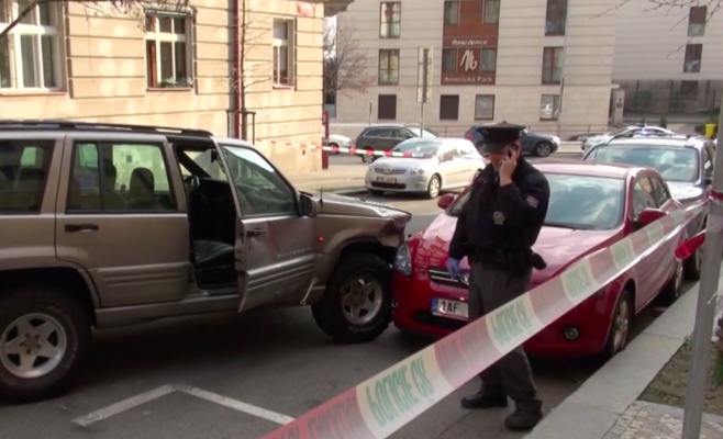 В Праге пьяный полицейский разбил 51 автомобиль