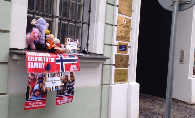 В Праге состоялась демонстрация против норвежской соцслужбы Barnevernet