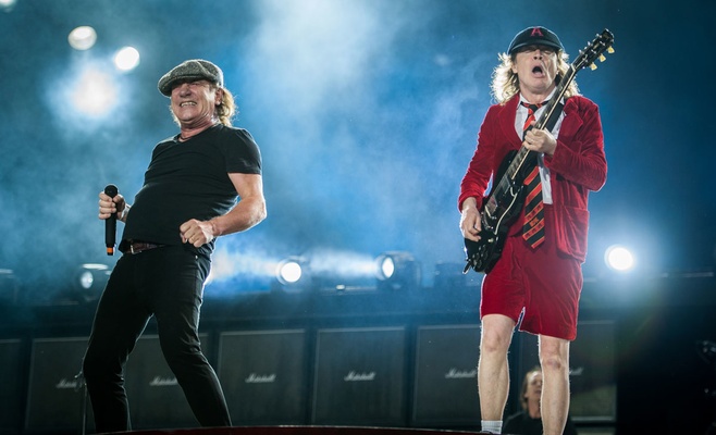 AC/DC выступят в Праге с Экслом Роузом в роли вокалиста