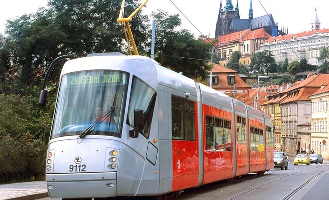 Транспортное предприятие Праги модернизировало трамвай 14T