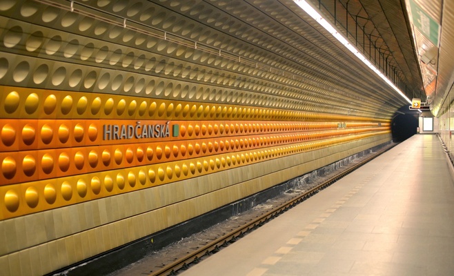 В пражском метро появится сотовая связь