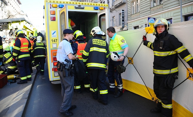 В Праге 13-летний мальчик попал под трамвай