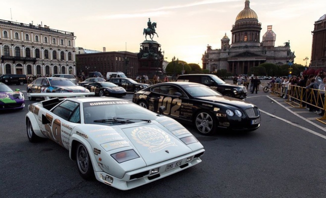 Легендарное ралли Gumball 3000 в Праге