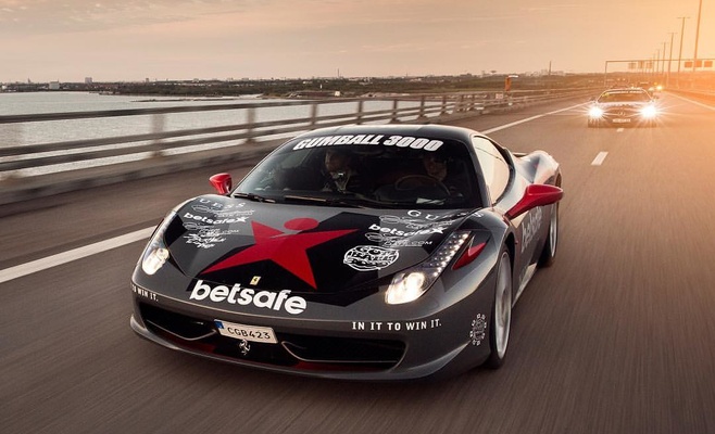 Легендарное ралли Gumball 3000 в Праге