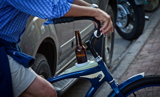 В Чехии хотят разрешить велосипедистам пьяную езду