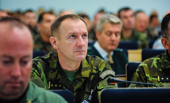 С улиц Праги постепенно исчезнут военные