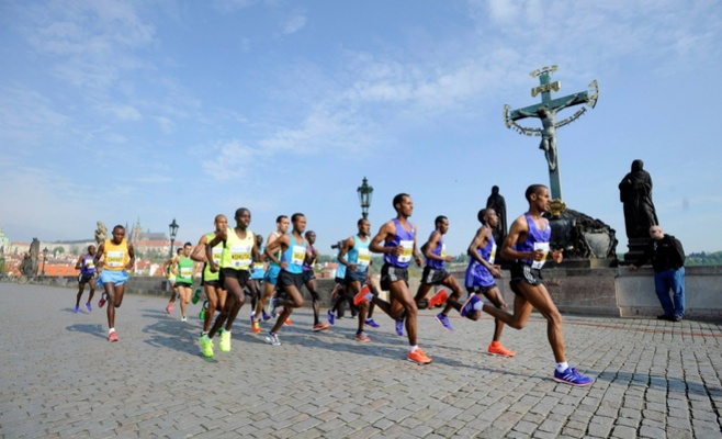 Из-за марафона в Праге в воскресенье будет ограничено движение транспорта