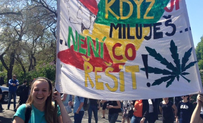 Тысячи человек приняли участие в шествии за легализацию марихуаны