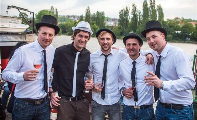 Фестиваль вина «Розовый май»