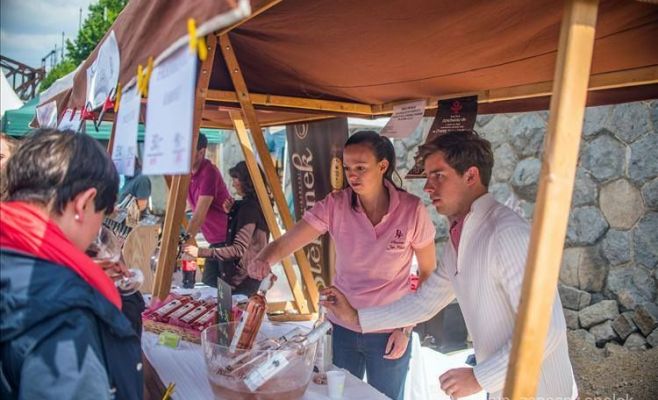 Фестиваль вина «Розовый май»