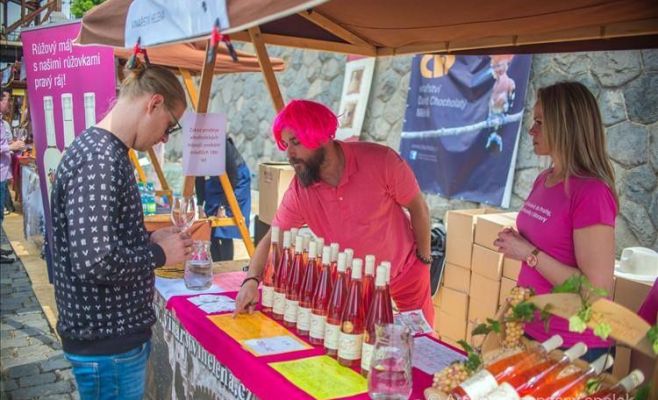 Фестиваль вина «Розовый май»