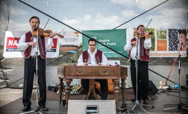 Фестиваль вина «Розовый май»