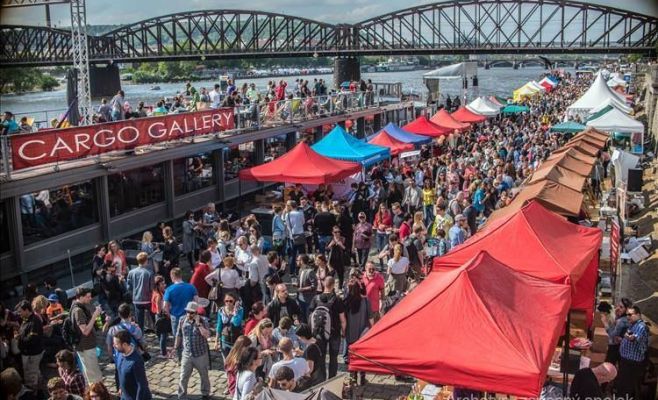 Фестиваль вина «Розовый май»