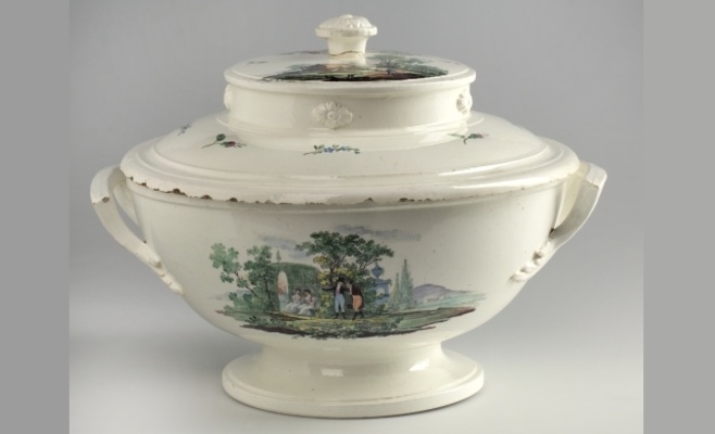 Выставка «Хрупкая красота пражской тонкой керамики»