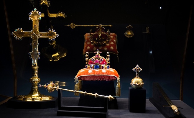 Чешские коронационные регалии увидели более 17 тысяч человек