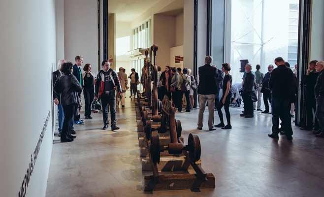 Выставка Карела Непраша «Семья, готовая к отъезду»