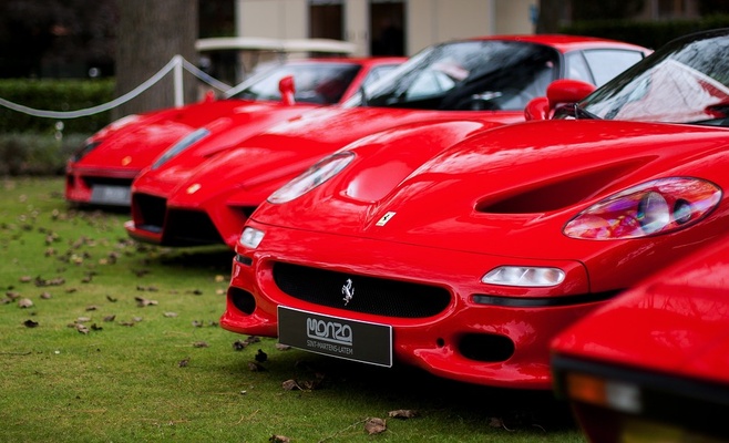 МВД предложит спорткары и лимузины по приемлемым ценам