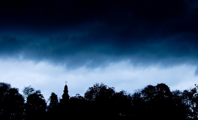 Чехия должна готовиться к очередному шторму, не успев отойти от вчерашней непогоды