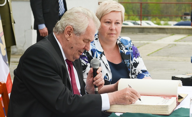 Президент Чехии во второй раз помиловал человека