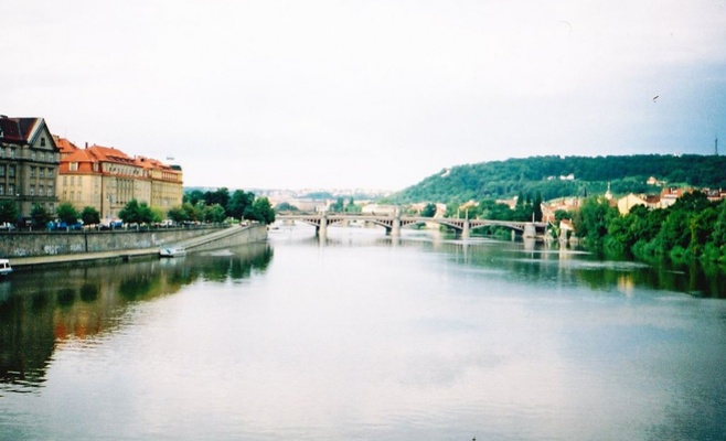 Пенсионер перепутал поплавок с ребёнком и бросился его спасать