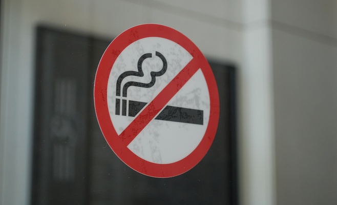 Где будет запрещено курить сигареты, когда одобрят антитабачный закон?