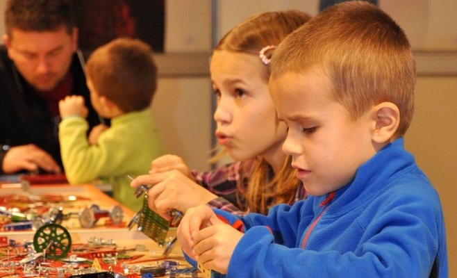 Выставка «Меркурий — не только планета»