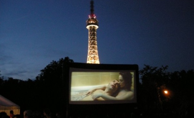 Kinobus — кино под открытым небом