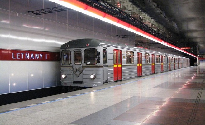 В субботу в метро поедет исторический поезд