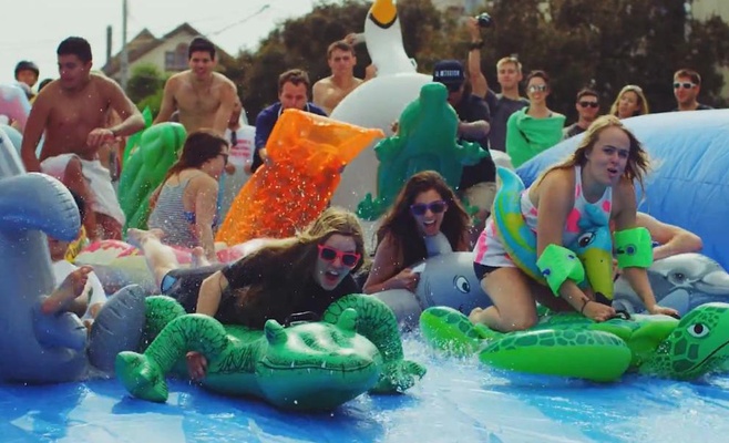 SLIDE Festival — 60-метровая водная горка в Праге