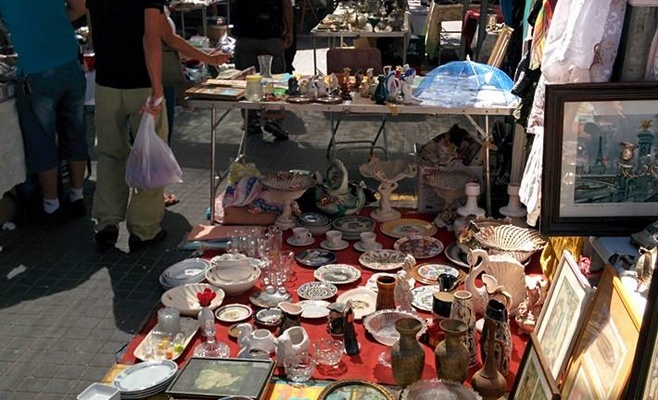 Блошиный рынок на Тыловой площади