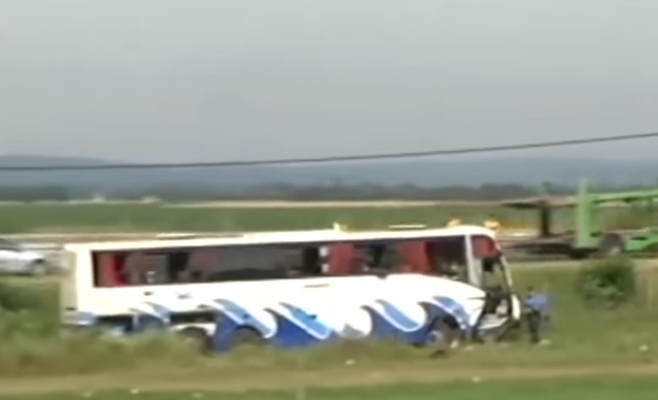 В аварии автобуса в Сербии погибли две чешки, восемь чехов госпитализированы