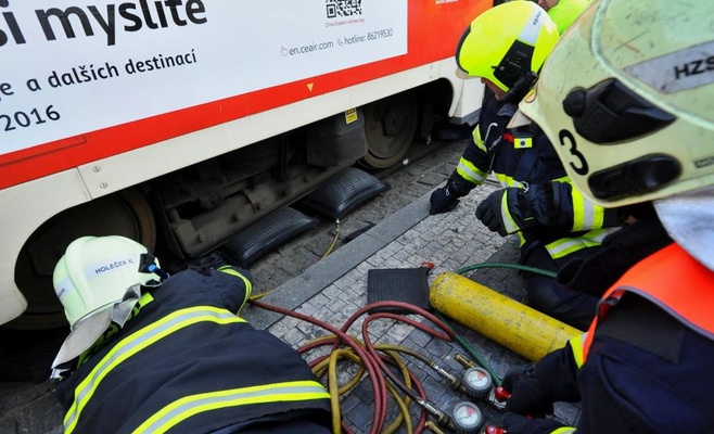 В Праге трамвай наехал на пенсионера