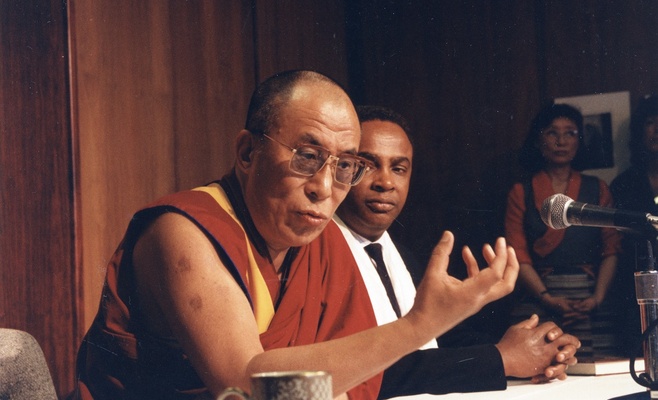 Далай-Лама прилетит в Прагу