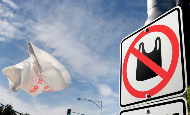 В Чехии при покупке товаров больше не будут бесплатно давать пакеты