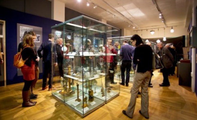 Выставка «От пламени к светодиодам»