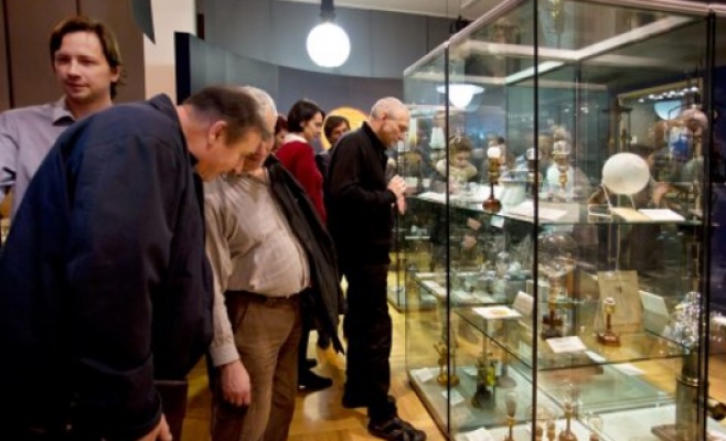 Выставка «От пламени к светодиодам»