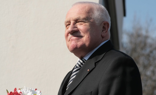 Экс-президент Чехии: Великобритания спасла Европу от Наполеона и Гитлера, а сегодня – от Брюсселя