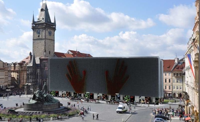 Достройка Староместской ратуши: невероятные предложения архитекторов