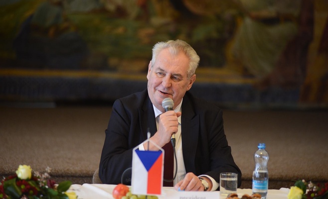 «Чехии, возможно, грозит Майдан», — заявил Милош Земан