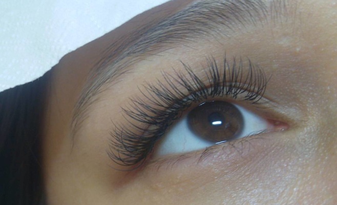 Наращивание ресниц в Праге